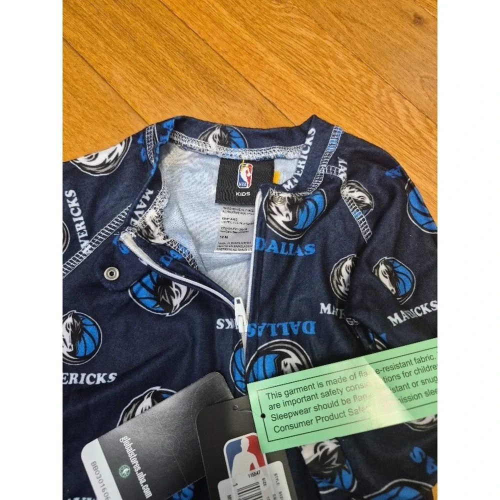 Dallas Mavericks Infant Team Raglan Full-Zip Sleeper -One Piece  Navy NEW 12M